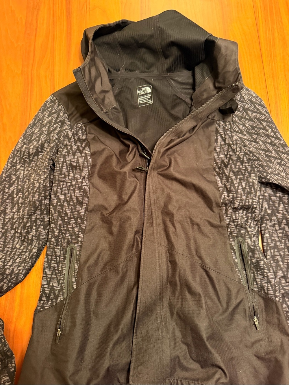 The North Face Women's Black Hooded Ski Jacket with Patterned Sleeve Panels